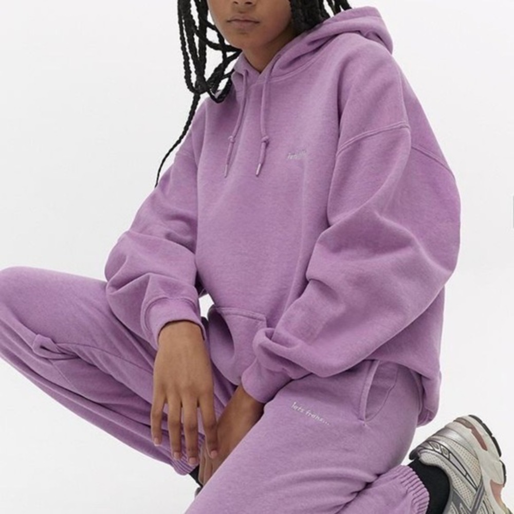 NWT Urban Outfitters iet frans Hoodie Sweatshirt Size Small